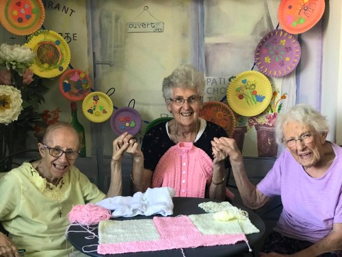 Knitting group_Fotor